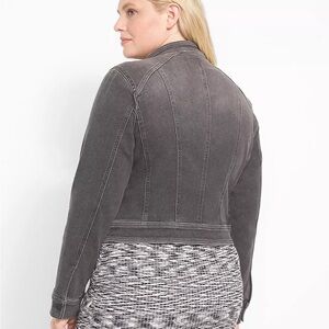 Brand New LANE BRYANT Plus
Size jean jacket size 26